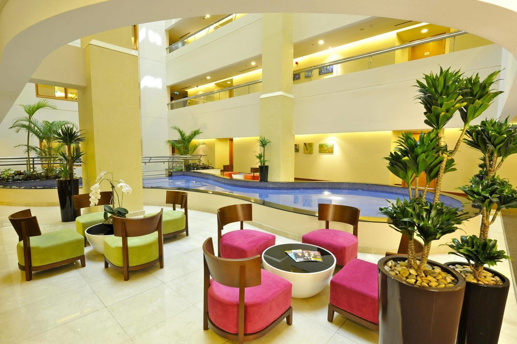 Fraser Suites Seef Bahrain Манама Съоръжения снимка Lobby